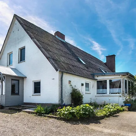 Neue Ruhige Apartment